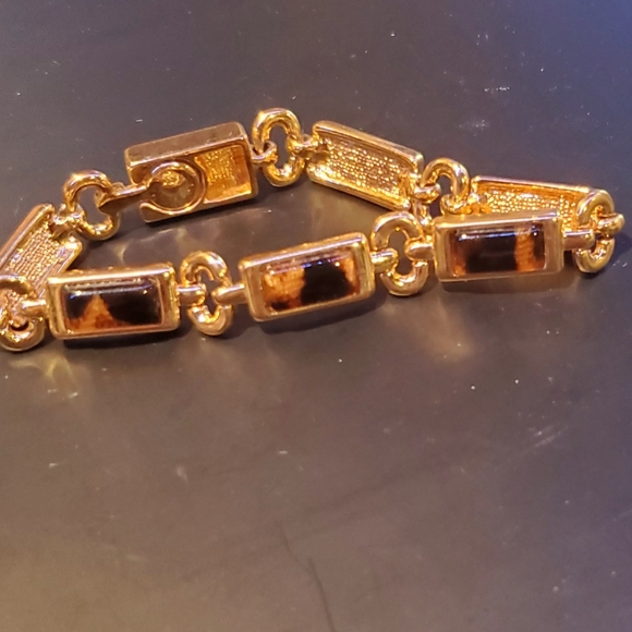 Vintage magnetic clasp Bracelet - Picture 2 of 9